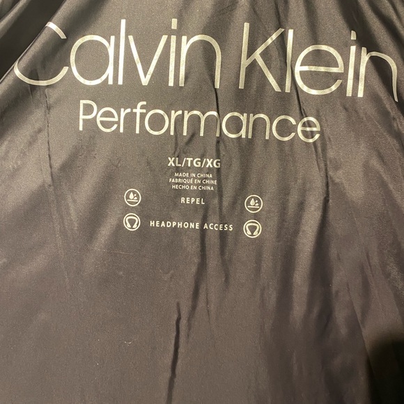 Mix of BCBG, Calvin Klein, DKNY winter coats - Picture 4 of 14